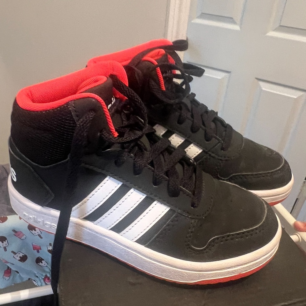Adidas hoop mid 2.0k